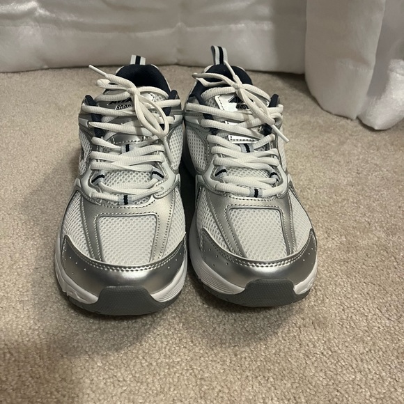 Avia Women's White, Silver, and Navy Athletic Shoes - Picture 3 of 7